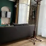 Maison 1747 - De Standing En Vieille-ville Avec Cour Appartement *