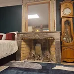 Maison 1747 - De Standing En Vieille-ville Avec Cour