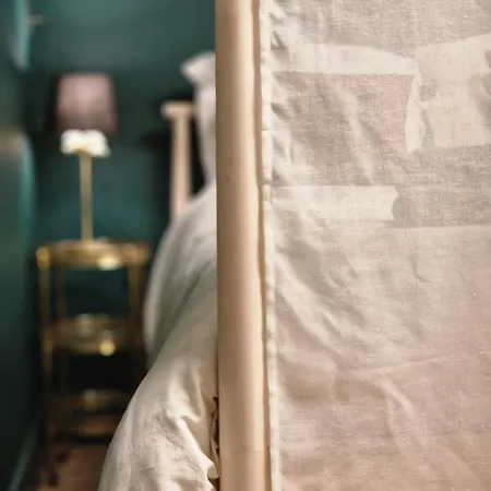 Maison 1747 - De Standing En Vieille-ville Avec Cour *