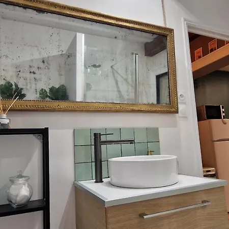 Maison 1747 - De Standing En Vieille-ville Avec Cour Διαμέρισμα Μπουλόν-Σιρ-Μερ