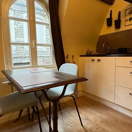 Maison 1747 - De Standing En Vieille-ville Avec Cour