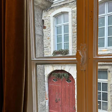 Maison 1747 - De Standing En Vieille-ville Avec Cour Διαμέρισμα *