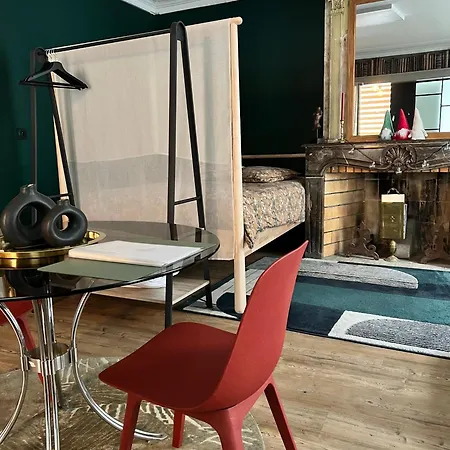 Maison 1747 - De Standing En Vieille-ville Avec Cour Διαμέρισμα Μπουλόν-Σιρ-Μερ