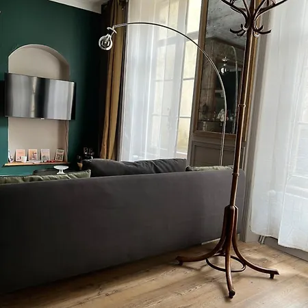 Maison 1747 - De Standing En Vieille-ville Avec Cour Διαμέρισμα *