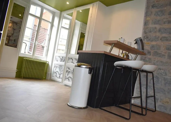 Maison 1747 - De Standing En Vieille-ville Avec Cour Apartmán